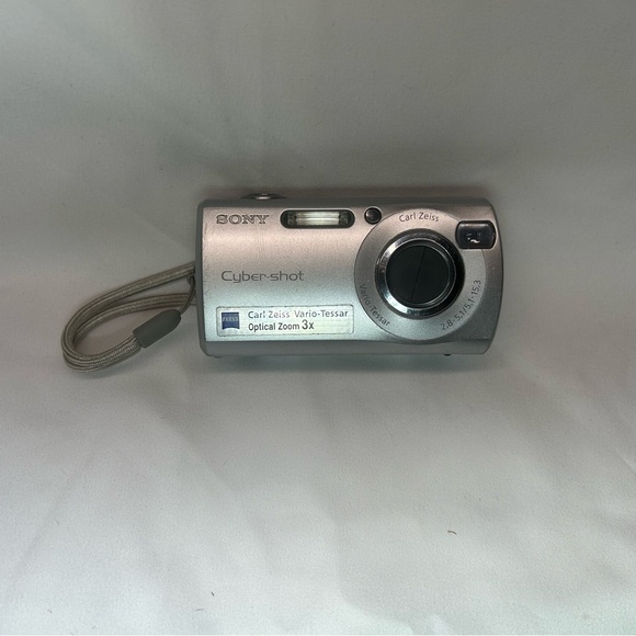 Sony Cyber-shot PARTS ONLY - Picture 1 of 1